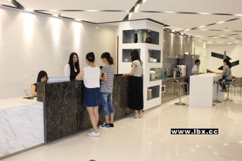 月租399，企業輕松擁有專業商務服務